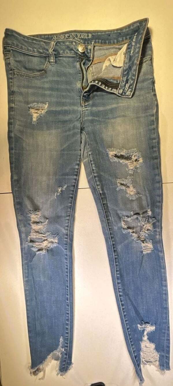 American Eagle Hi-Rise Jegging Distressed Blue Denim
